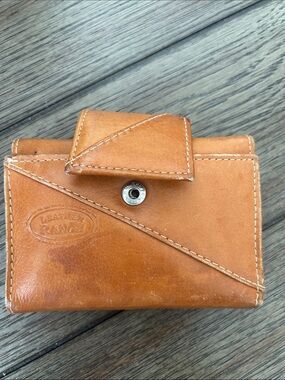 Women’s Leather Wallet